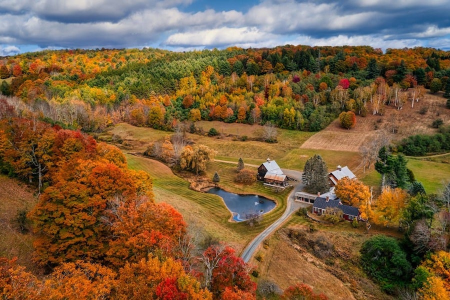 Vermont Eviction Laws: 2025 Step by Step Process & Costs