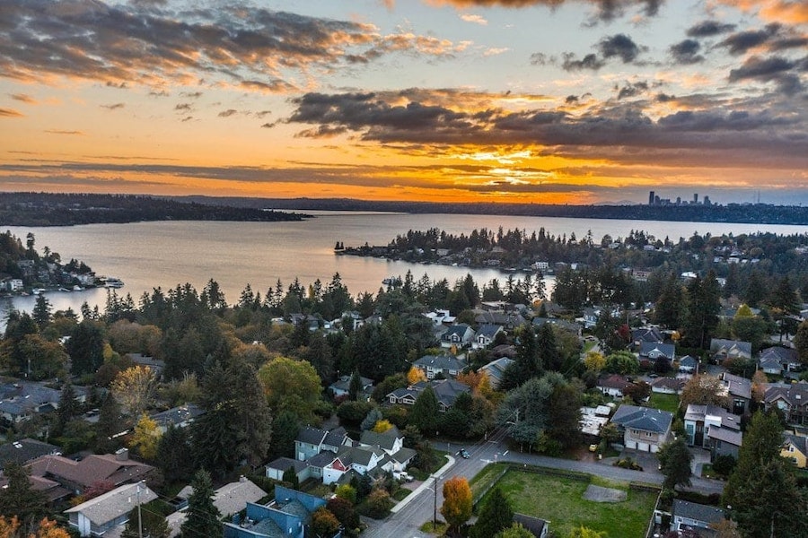 Washington Eviction Laws: 2025 Step by Step Process & Costs